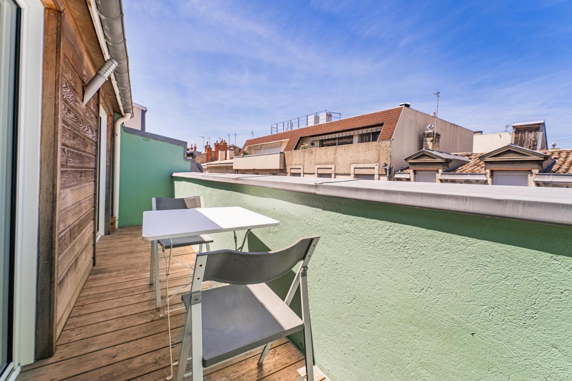 Superbe Studio Climatise Avec Terrasse En Hyper Centre Apartment Bordeaux Exterior photo